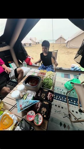 又满足了一个海边吃火锅的愿望 、 圆满！万能搭子的重要性！！！ （Ps：许愿下次湖边烧烤🫣）