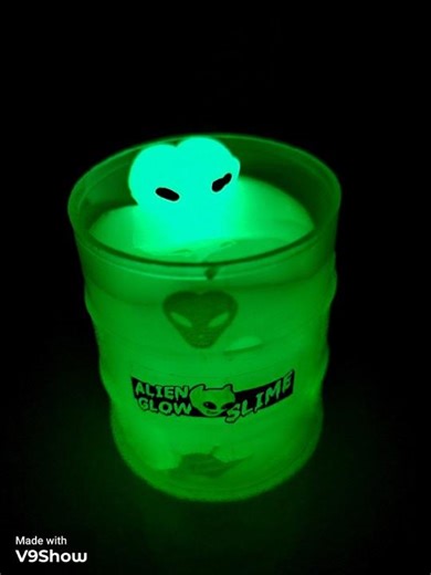 Alien Attack Glow Slime #slime #toys #shorts #reels #aliens #youtubeshorts #ytshorts #youtube #yt