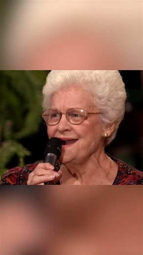 Mary Tom Speer - Mamas Teaching Angels How to Sing #Gaither #Shorts #Mama #Angels #Sing #Faith