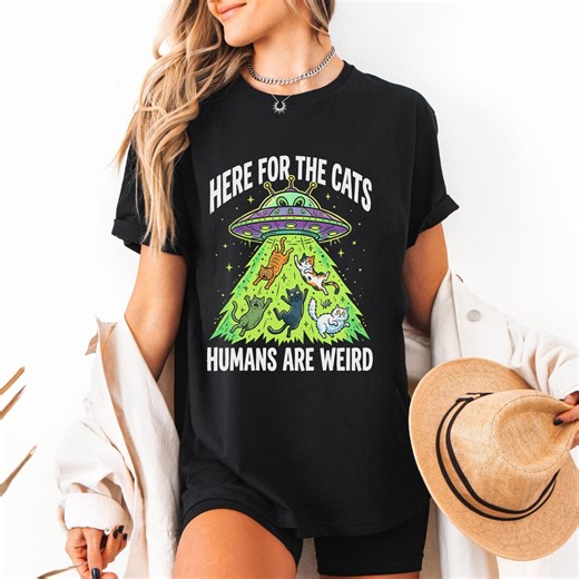 Funny Alien Cat Shirt - UFO Graphic Tee for Cat Lovers - Etsy