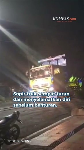 Terobos Palang Pintu Pelintasan, Truk Pasir Ringsek Tertemper KA Doho di Blitar