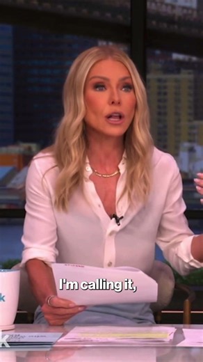 Kelly Ripa Would Rather Get "Scurvy" Than The "Explosive Diarrhea Parasite" #shorts