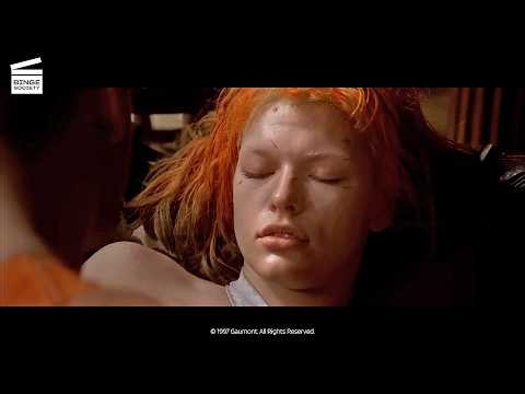 The Fifth Element (1997): Bruce Willis and Milla Jovovich's Most Chaotic Love Story