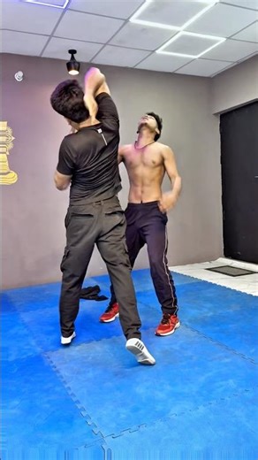 Elbow Block + Elbow Strike Technique | Training Breakdown#muaythai #selfdefense #viral #shorts