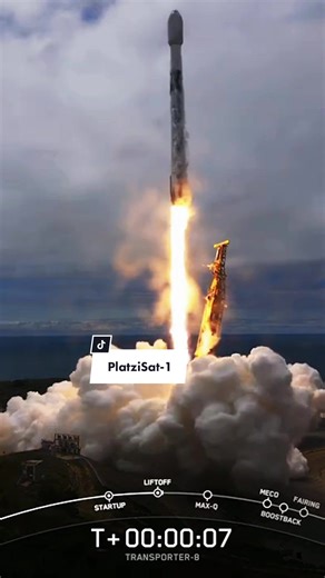 Así fue el lanzamiento del PlatziSat-1 🛰️ Muchas gracias @aprendeconplatzi & @TikTok en español por tan increíble invitación ✨ Acá les dejo el link para que sepan más de este increíble proyecto: platzi.com/LaloSat #AprendeEnTiktok #PlatziSpaceProgram