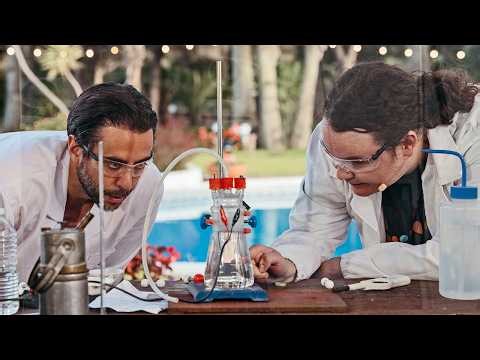 El experimento que consigue electricidad del agua normal | Químico sorprende a todos