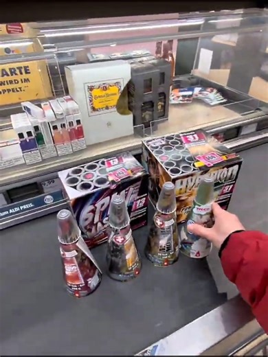 Feuerwerk bei Aldi Süd kaufen (2025) | Hier gibt es noch genug Feuerwerk #shorts #fireworks