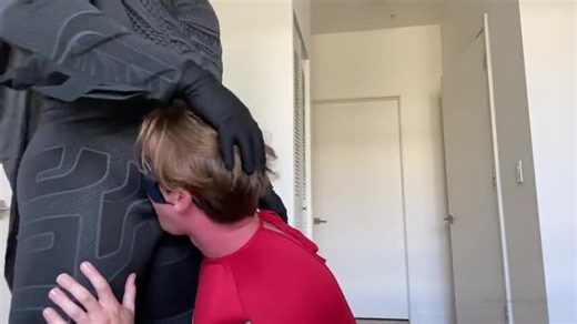 Shaking's Bareback Blowjob with a Big Ass in Doggystyle Action