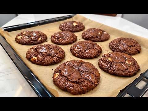 I make plenty of these cookies when autumn arrives! The best brownie cookies!