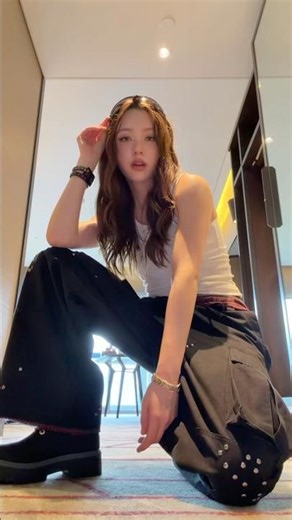 channeling my inner hee hee #michaelmovie #FIFTYFIFTY #피프티피프티 #CHANELLEMOON #문샤넬