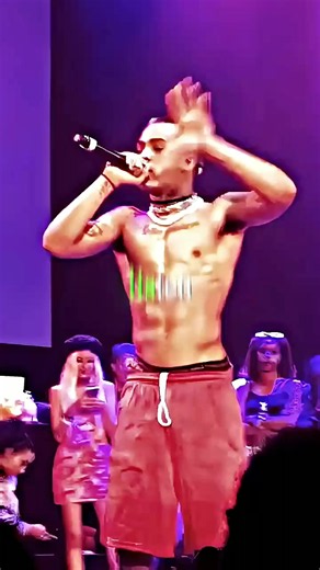 Fan Singing 'Hope' for XXXTentacion — Live Fan Performance