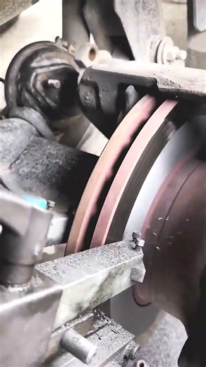 Truck Brake Disc Turning Process