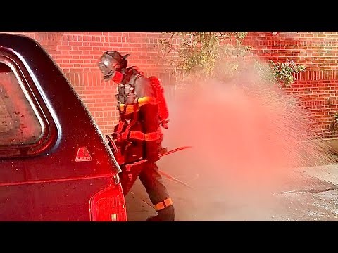 FDNY BOX 3562 ~ FDNY BATTLING A 10-75 ALL HANDS FIRE ON EAST 208TH STREET IN NORWOOD, THE BRONX, NYC