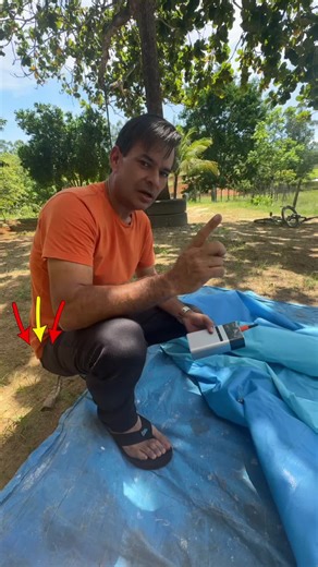 🚗🔋 FICOU SEM BATERIA? ESSE DISPOSITIVO RESOLVE TUDO! Apresento o Compressor Auxiliar de Partida Profissional, um verdadeiro 3 em 1 indispensável para carro, moto e até caminhonete! ✅ Auxiliar de partida – liga seu veículo mesmo com a bateria arriada ✅ Compressor de ar potente – calibra pneus rápido e com precisão ✅ Lanterna LED sinalizadora – ideal para emergências à noite ✅ Power Bank – carrega seu celular em qualquer lugar 🔥 Produto portátil, profissional e fácil de usar 🔥 Ideal para viage