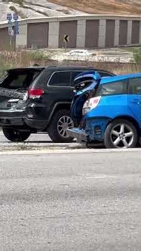 4 hospitalized after multi-vehicle crash off I-35 in San Antonio