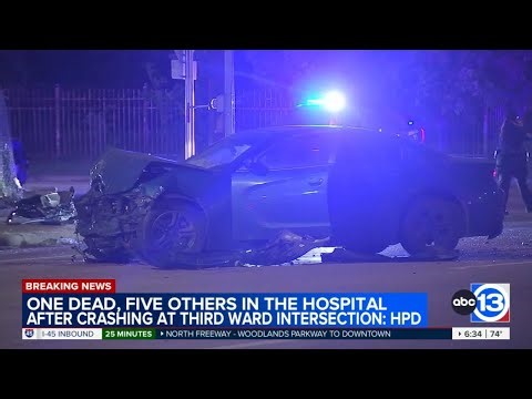 1 dead, 5 injured in T-bone collision near downtown, Houston police say