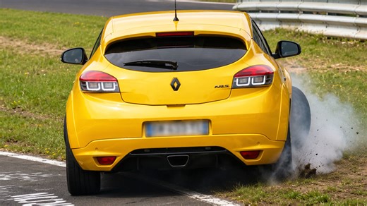 Wild Nürburgring fails send cars flying into dusty grass areas