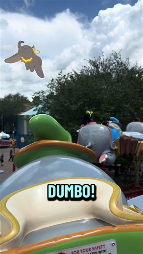 5 MINUTE WAIT for Dumbo?! 🐘🎪 #shorts