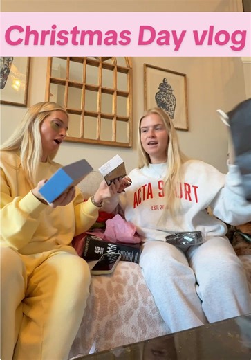 Merry Christmas Day Vlog: Celebrating Vlogmas 25