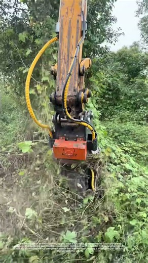Hydraulic weeding head for land clearing