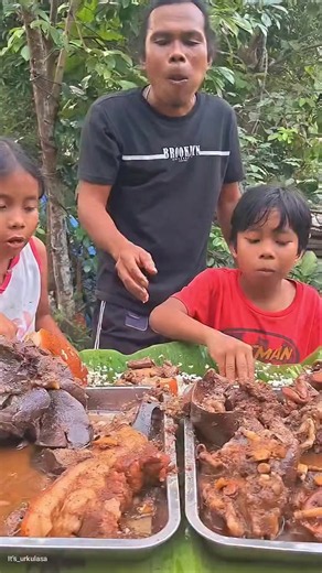 Filipino Mukbang ASMR Family Eating Sounds