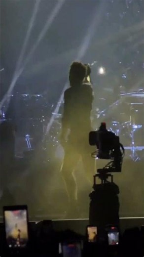 Harry Styles Performs “Aperture” at Wembley Stadium