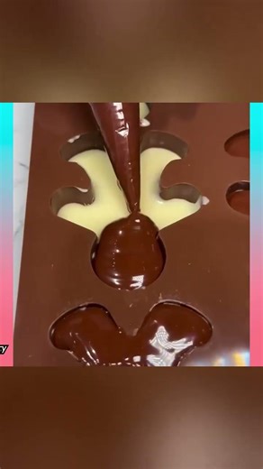 The ultimate rainbow sand crunch