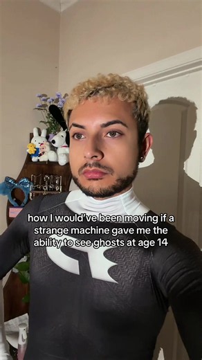 Danny Phantom Costume Ideas: How I'd Move If I Could See Ghosts (Halloween Inspo)