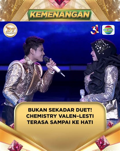 Spektakuler! Bukan duet biasa, penampilan @DA7.Valen bersama Bunda @Lesti Kejora ngena banget ke hati semua orang🥹✨ . . #IndosiarBawaDangdutBerkelasBerkualitas #DAcademy7Indosiar #DAcademyIndosiar