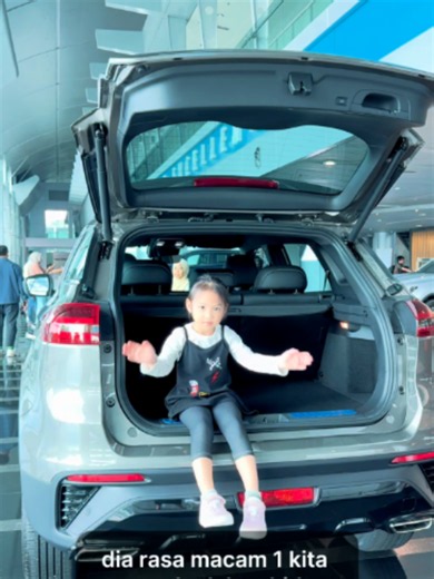 Lydyia’s been eyeing the 2026 PROTON X70 for a while… now she finally gets to experience it!✨ With ADAS safety and a 360° HD Camera for added driving confidence, plus a quiet, spacious cabin for everyday drives and weekend road trips, the X70 is ready to keep up with her lifestyle. It’s easy to see why it’s Malaysia’s Most Refined SUV. 😮‍💨 Been eyeing one too? Maybe it’s time to make the move, book now! https://www.proton.com/register-interest/X70 #HiPROTON #INSPIRINGCONNECTIONS #2026PROTONX70