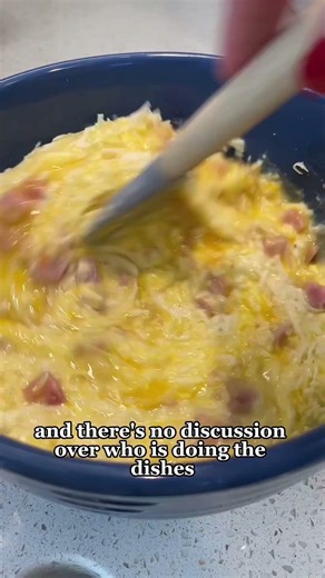 This ham and Gruyere #quiche takes 15 minutes to put together, the perfect set-it-and-forget meal!