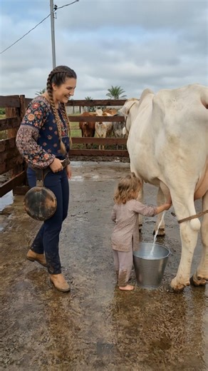 Iranian Farm Life Moment | Mom Teaching Little Girl How to Milk a Cow 🐄❤️ #villagelife