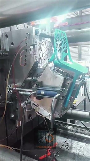 Optimize your injection molding process using advanced multi-slide mold technology