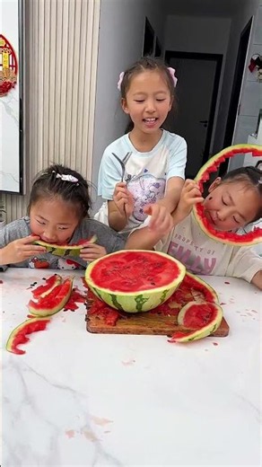 Eating watermelon This is so useful! #viral #gadgets #creative