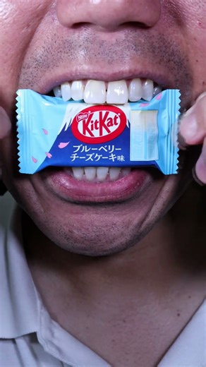 ASMR | KitKat Blueberry Cheesecake 🍫 Unique Japan Flavor & Satisfying Crunch #DoctorTristanPeh #ASM