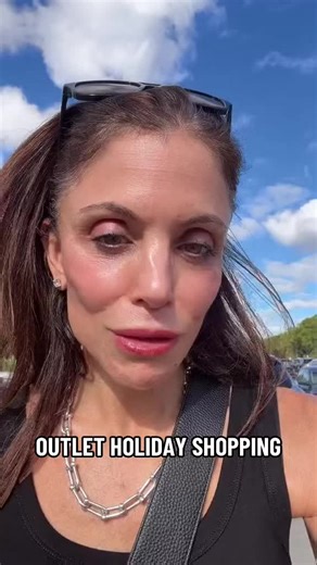 Holiday Shopping Tips at Toronto Outlet Stores