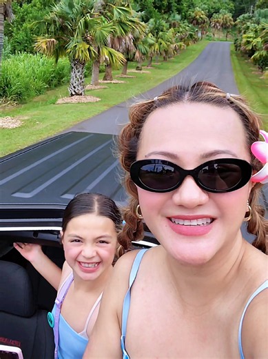 Finally driving and seeing this famous road in Hawaii IRL✨️🤙🌺 #hoomaluhiabotanicalgarden #honolulu #hawaii #hawaiitiktok