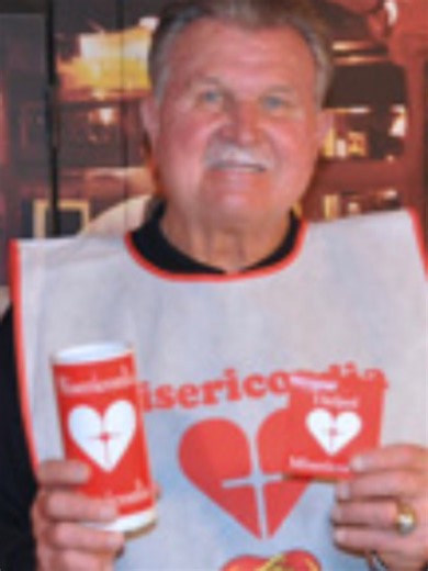To many Chicagoans, Mike Ditka was a football icon: a Hall of Fame tight end, the legendary coach of the Chicago Bears' only Super Bowl championship team and a symbol of the city's hard-working, no-nonsense spirit. But at Misericordia Home, where Ditka spent decades supporting residents and staff, many say they knew a different side of him #chicagonews #news #chicago #mikeditka #bears