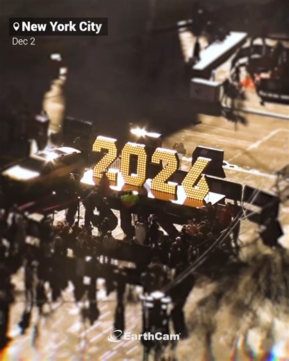 We're less than TWO weeks away from New Year's Eve! Check out celebrations around the globe live on EarthCam and help ring in 2026! 🥳🎆 | EarthCam