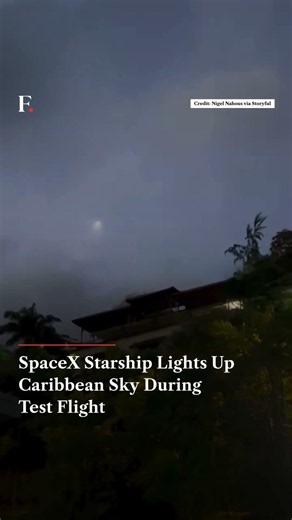SpaceX Starship Lights Up Caribbean Sky During Test Flight 12 | Firstpost News