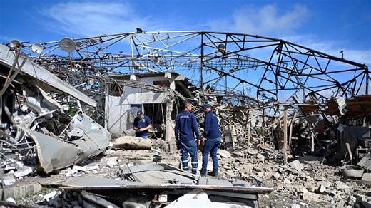 January 4, 2026 - PBS News Weekend full episode | PBS News Hour