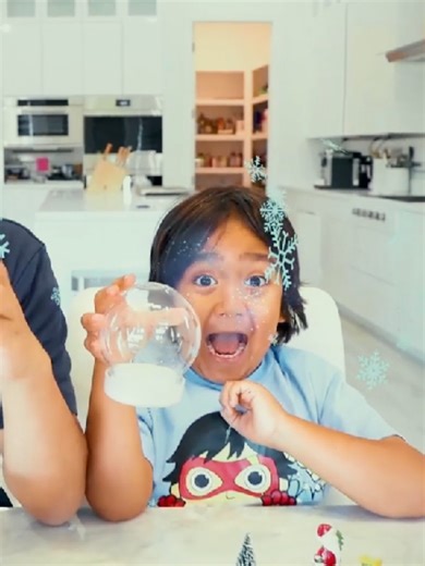 Kids’ Christmas goals unlocked 🔓🎅 | Ryan’s World #foryoupage #rayansworld #charismiss #viral