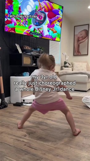 Sometimes I forgot my dance 🤣 #DisneyPartner Check out the new season of SuperKitties: Su-Purr Adventures and all of your @Disney Jr. favorites available now on @Disney ! #DisneyJr #DisneyPlus