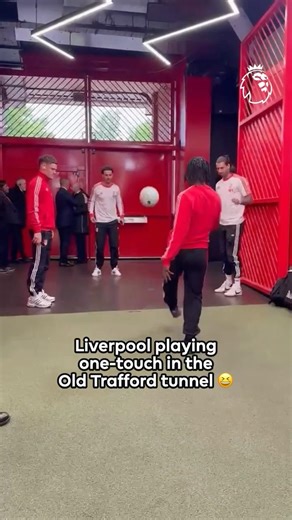 Liverpool Playing In The Old Trafford Tunnel 😅