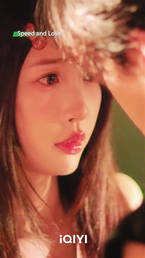 Que se ponga así de celoso es la prueba de que le importas.😤| iQIYI Spanish #shorts #yushuxin #heyu