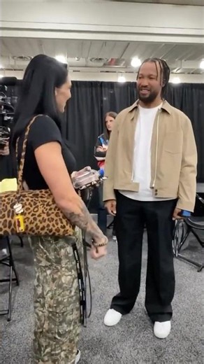 Rhea Ripley 🤝 Jalen Brunson #FanaticsFest