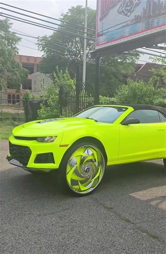 Chevy Camaro Vert on 32” DUB Floaters