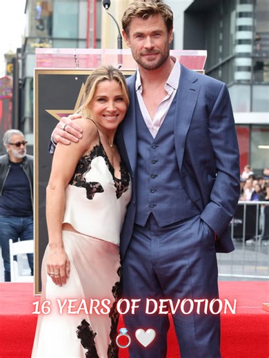 Chris Hemsworth & Elsa: The Moment Hollywood Stood Still 😍 Did You Notice How Chris Looks at Elsa Today? 😍 From 2010 to today, 16 years of marriage and he still looks at her like the only woman in the room. Did you catch that look? 👇 🥺 🤍 #chrishemsworth #elsapataky #hollywood #ForYou #USA