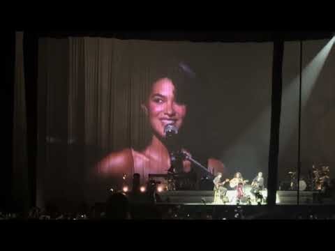 Olivia Dean - “UFO” (Live at Afterpay Arena, Sydney 2026)