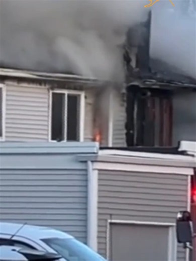 Large Fire Engulfs Anchorage Apartment Complex, Black Smoke Seen